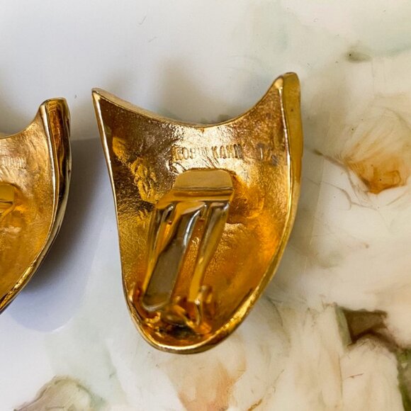 Vintage Robin Kahn Modernist Enamel Shield Clip On Earrings Signed Burgundy Gold - Picture 5 of 7